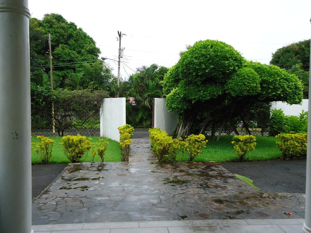 Hotel Casa Del Sol Managua Buitenkant foto